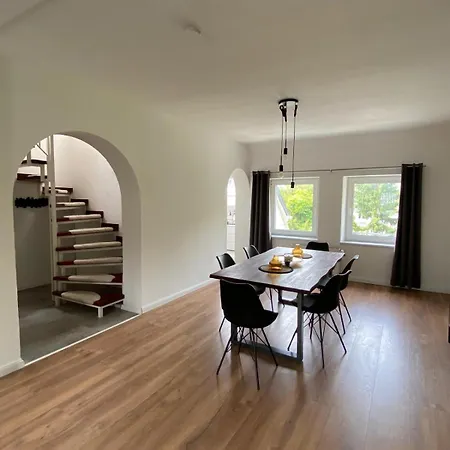 Livingspace Messe * אסן